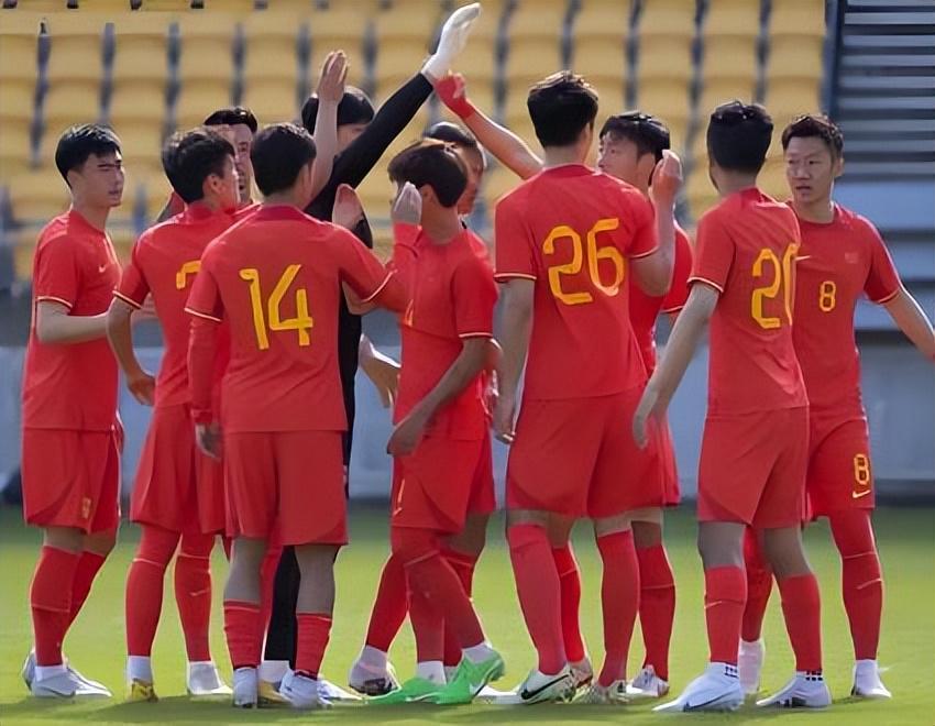 九游体育入口-意外！吾米提江为何刚加盟上港一个赛季，魏震就直接沦为板凳球员