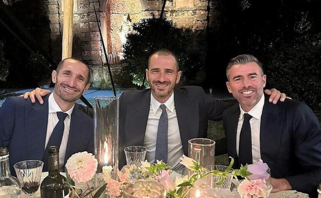 九游体育-BBC组合在笑声中重聚，斑马王朝的赢家记忆