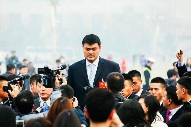 1671290973135065471.jpg yaoming.jpg